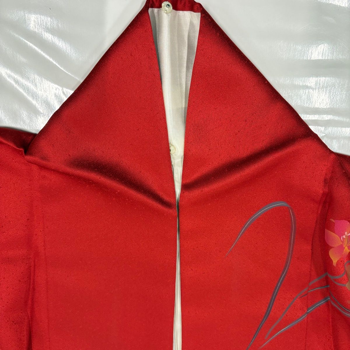  振袖 身丈159 cm 裄丈65 M 袷 草花 ぼかし 赤 正絹 秀品 振袖 着物