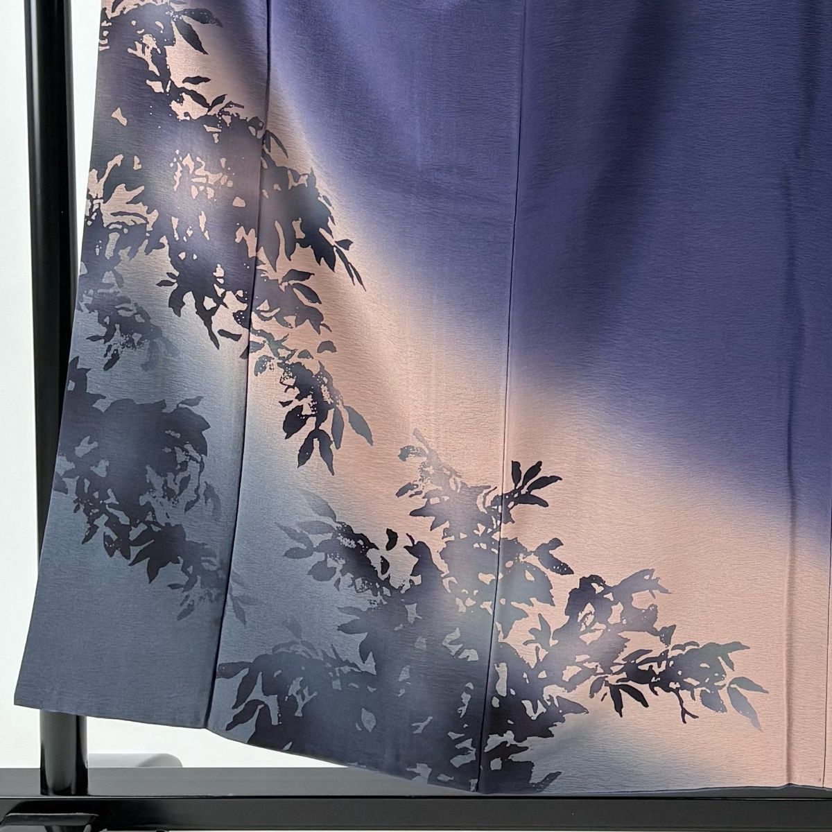 付下げ 身丈154 cm 裄丈61.5 S 袷 室華風 鈴乃屋 落款 葉柄 シルエット 染め分け ぼかし 紫 正絹 秀品