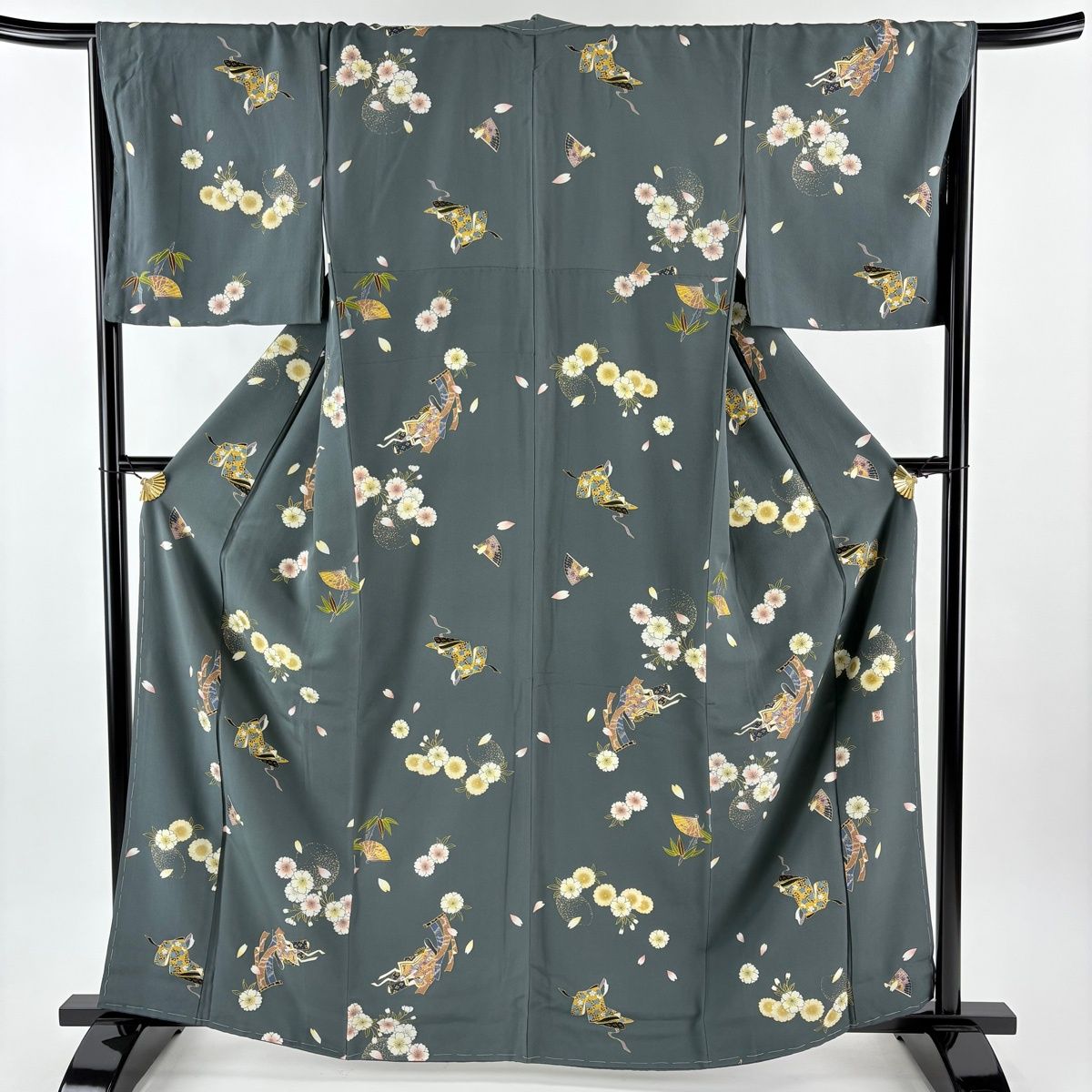 小紋 身丈162 cm 裄丈67 M 袷 落款 桜 誰が袖 金彩 深緑 正絹 秀品