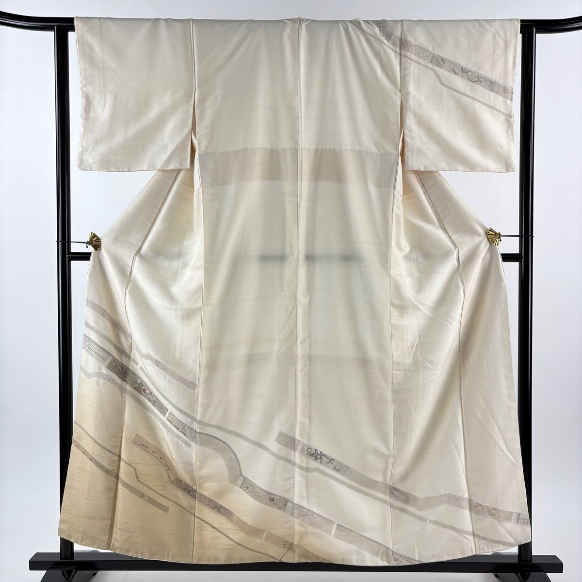 訪問着 身丈156 cm 裄丈63 S 袷 紬地 花唐草 幾何学 天山汕頭刺繍 ぼかし クリーム 正絹 秀品