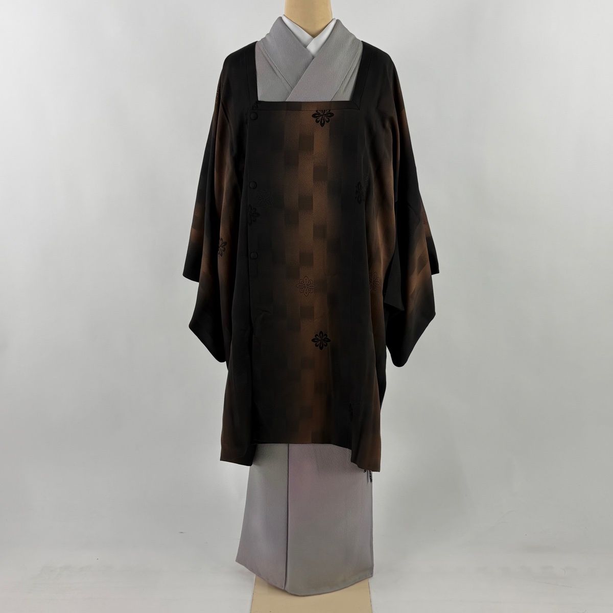 道行 身丈100 cm 裄丈66 M 和装コート 角衿 花 幾何学模様 ぼかし 墨色 正絹 秀品