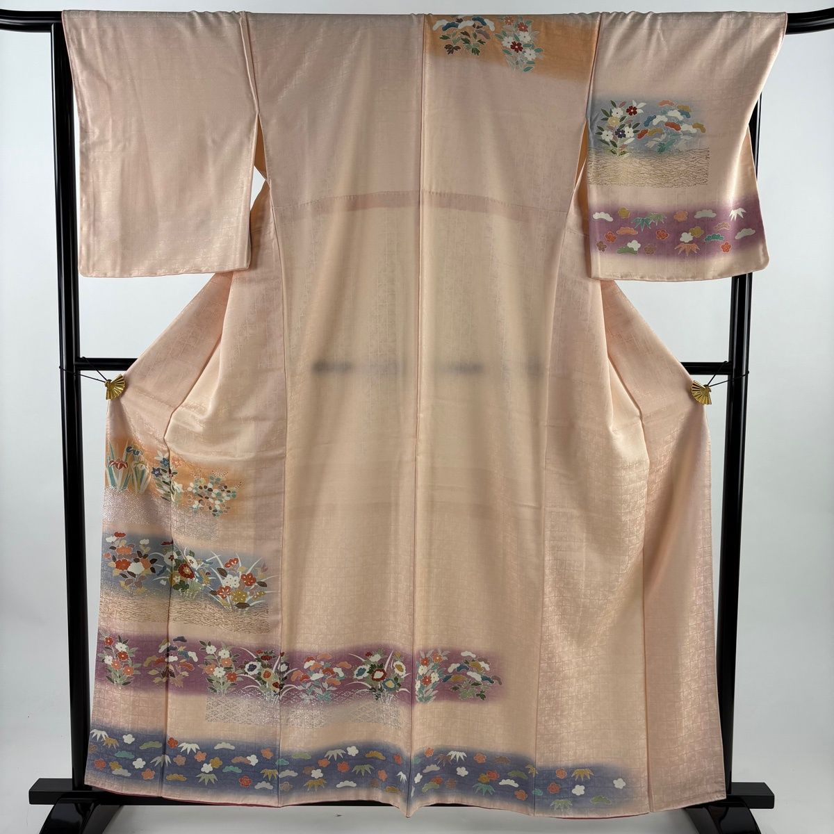 訪問着 身丈159 cm 裄丈67 M 袷 秋草 紗綾形 金銀彩 ぼかし サーモンピンク 正絹 秀品