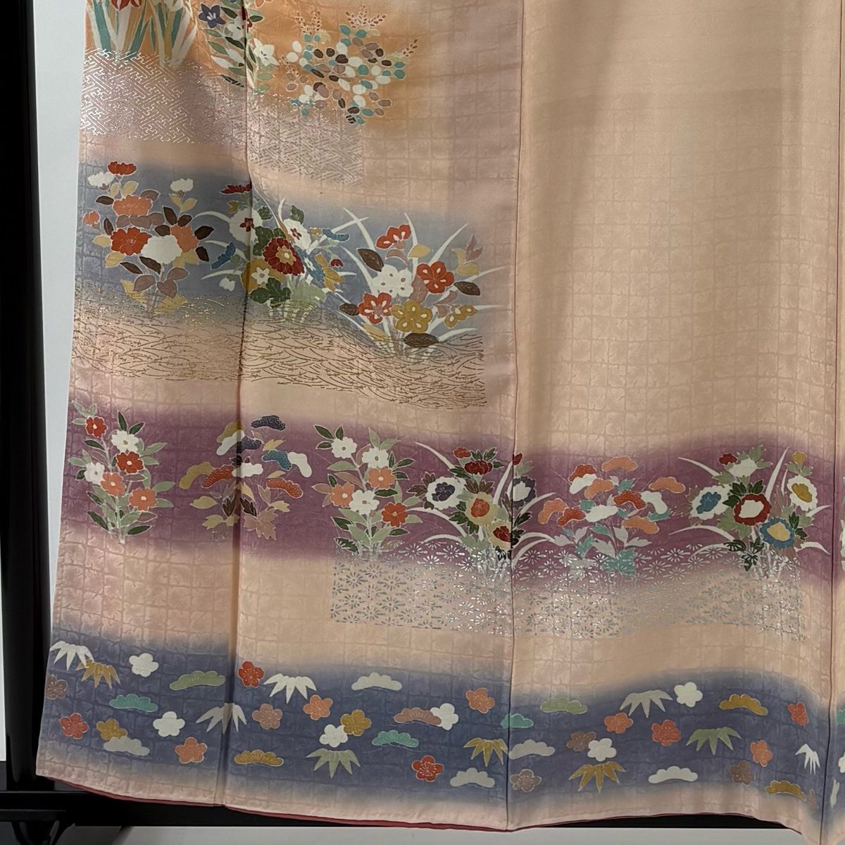 訪問着 身丈159 cm 裄丈67 M 袷 秋草 紗綾形 金銀彩 ぼかし サーモンピンク 正絹 秀品