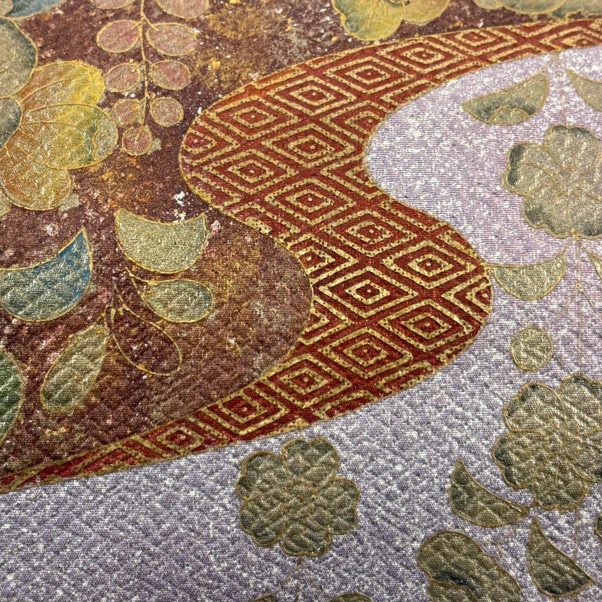 袋帯 秀品 関西仕立て 草花 菱 金彩 箔 薄紫 お太鼓柄 正絹