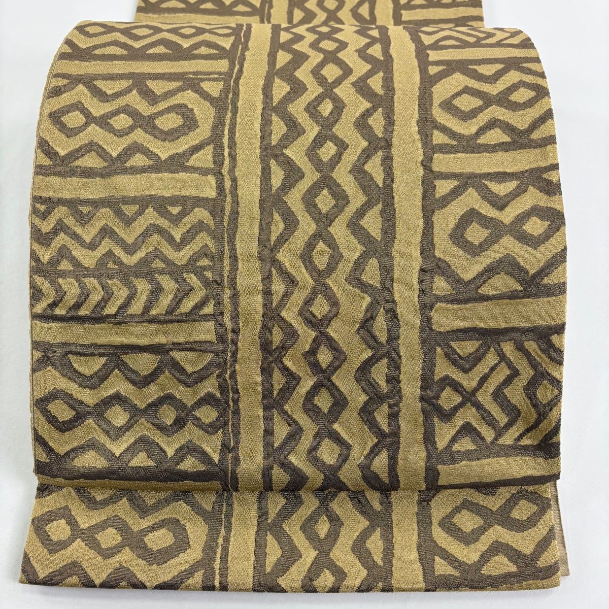 袋帯 秀品 幾何学 金糸 ベージュ 六通 正絹