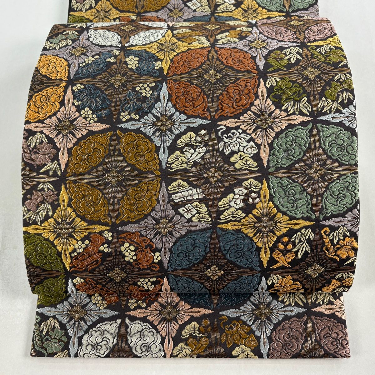 袋帯 秀品 鈴乃屋 七宝 宝尽くし 箔 焦茶色 六通 正絹