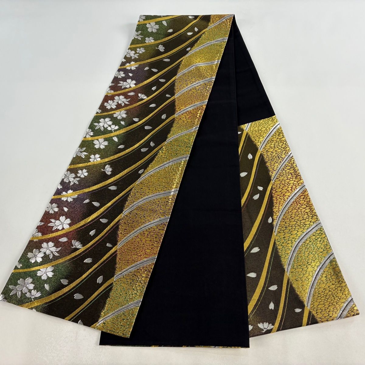  袋帯 秀品 桜 花びら 金銀糸 金色 六通 正絹 袋帯 帯