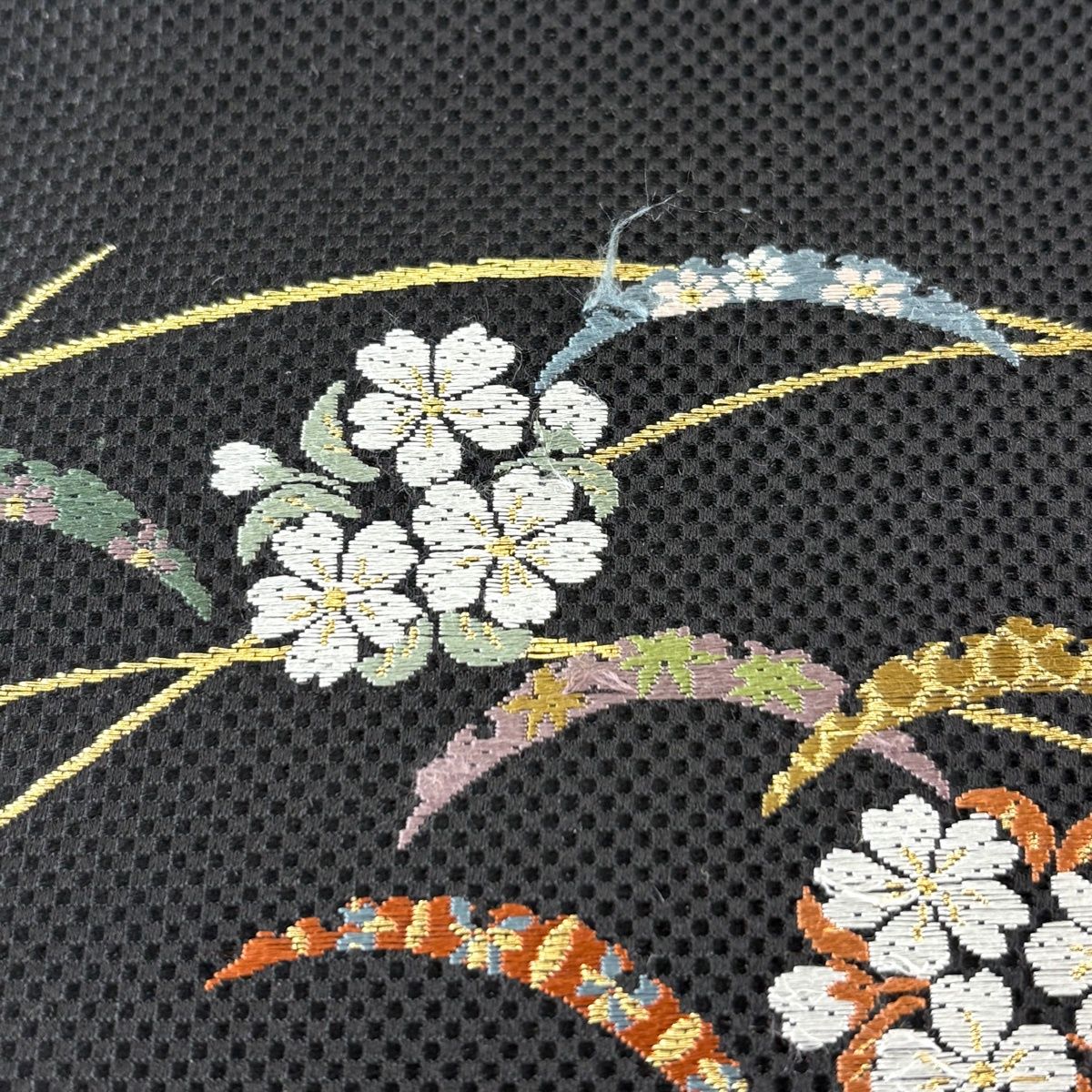 名古屋帯 秀品 桜 雪輪 金糸 唐織 黒 正絹 【中古】 - メルカリ