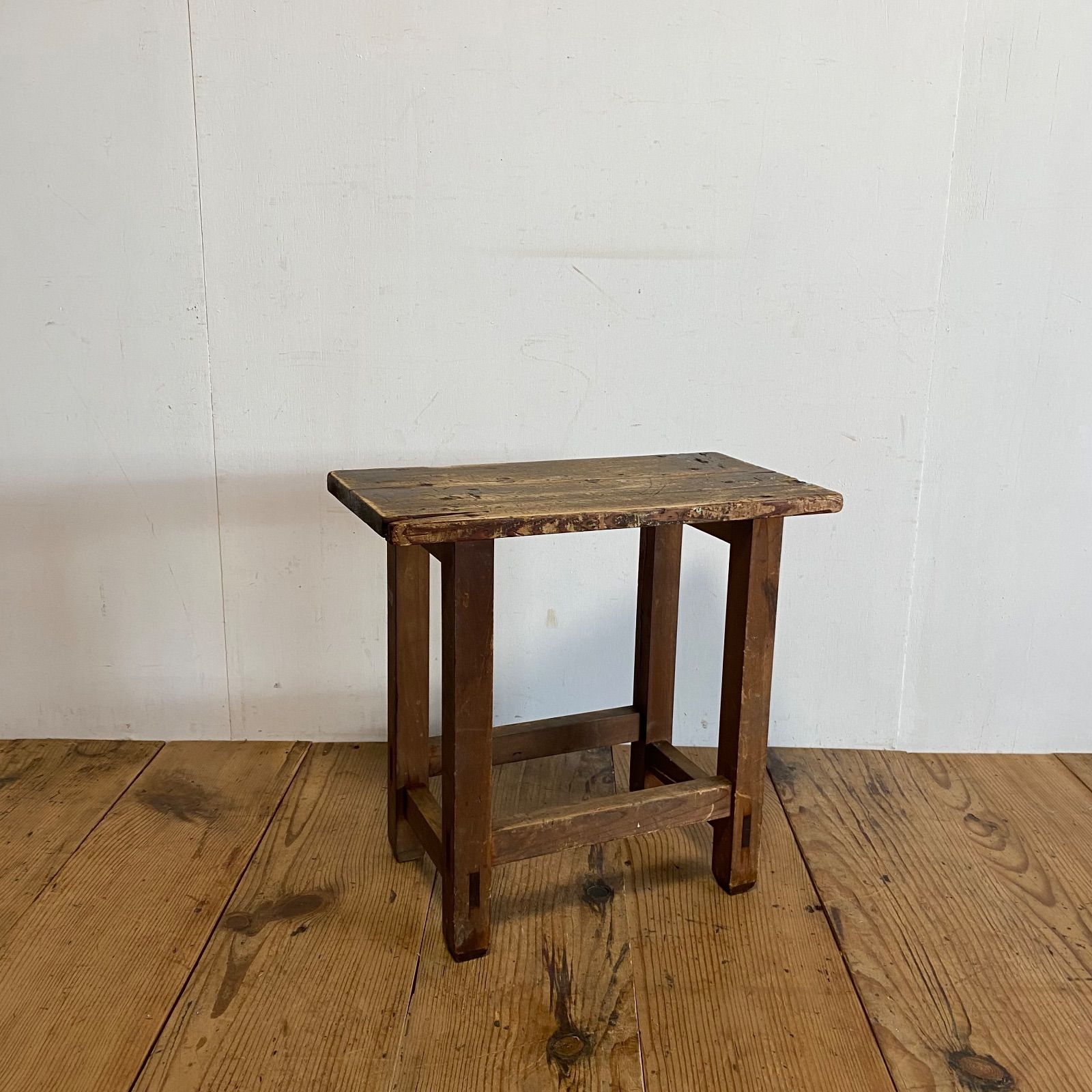 アンティーク サイドテーブル 古家具 木製 花台 サイドテーブル y381