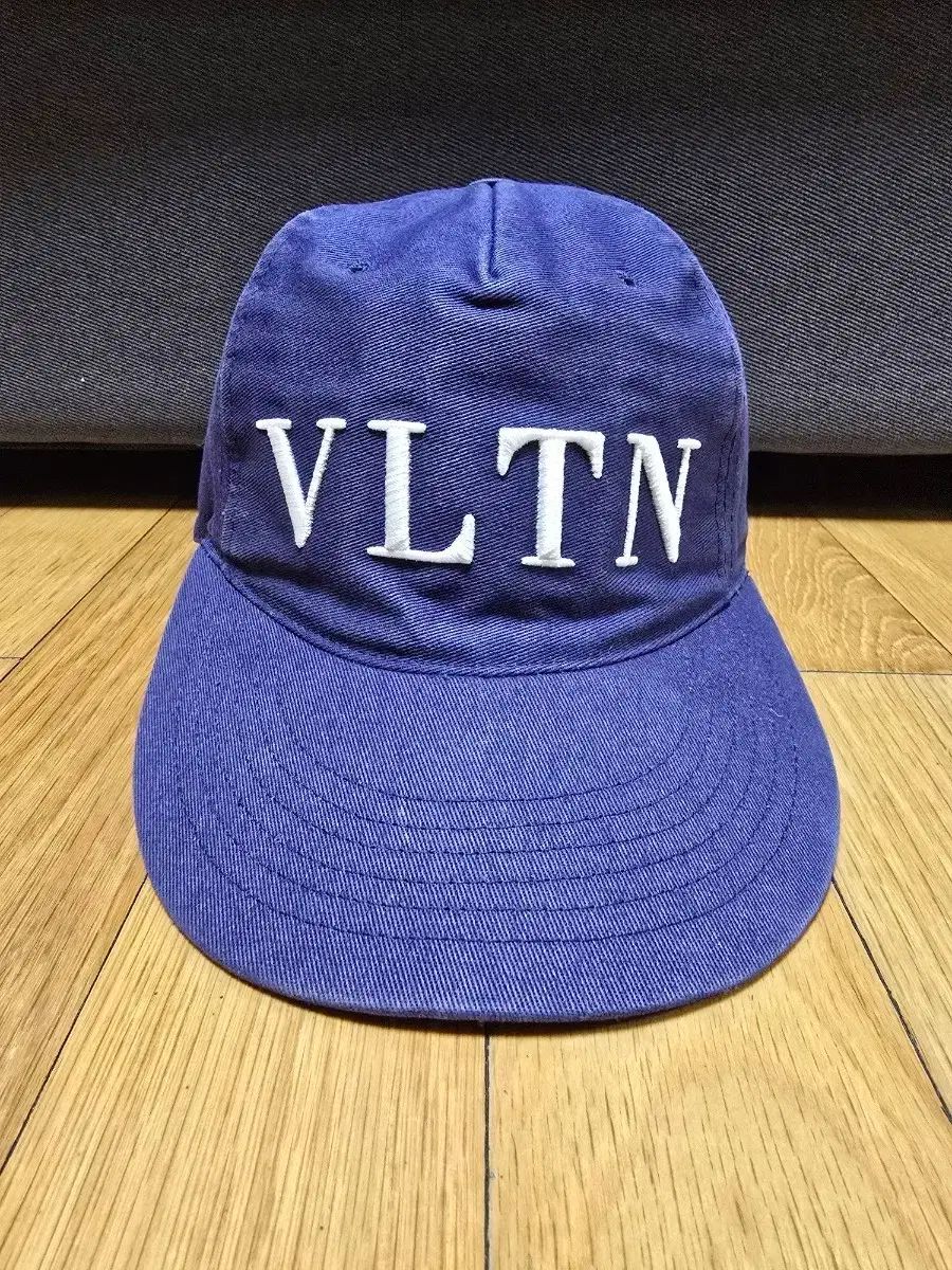 Valentino ヴァレンティノ VLTN ベースボールキャップ ブルー ビッグシルエット カジュアルジャケット