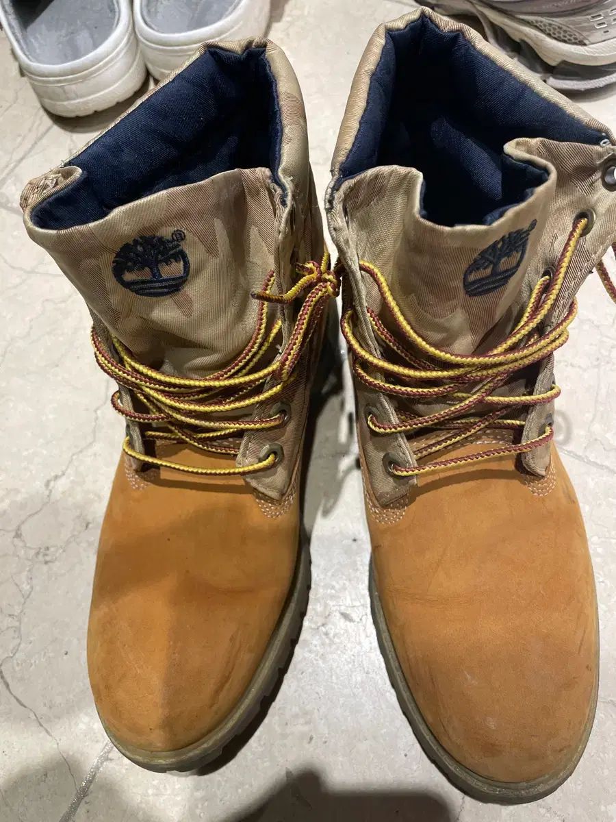Timberland カモフラージュ サイズ 26.5