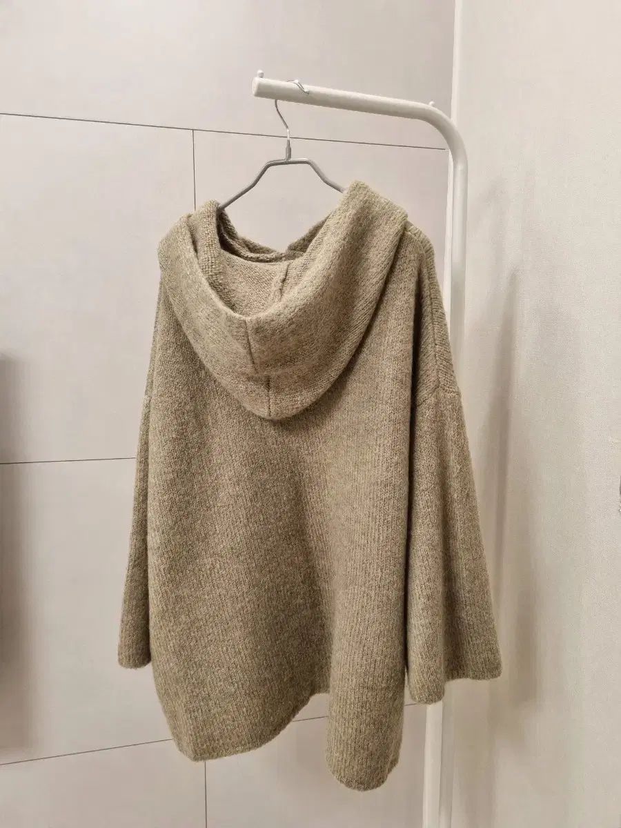 ザラ ルーズフィット フード付きニット