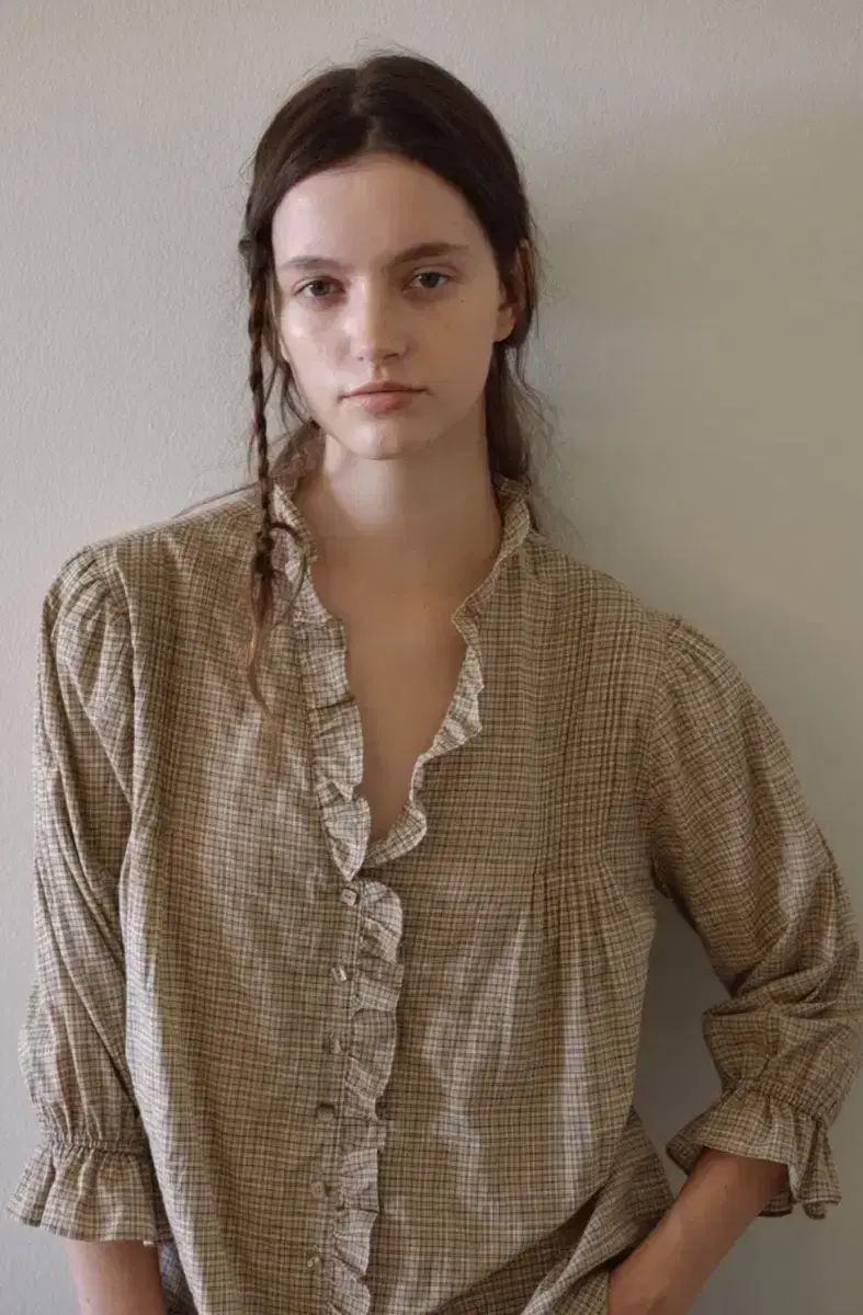 ヴィアプレイン ヴィクトリア フリル CHECK ブラウス ベージュ