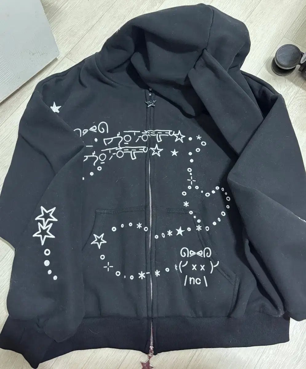 ネームドコレクティブ BUNNY ジップ フーディー ブラック