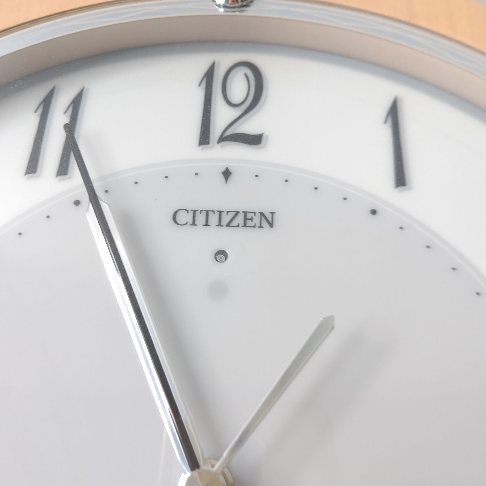 中古美品 CITIZEN シチズン からくり時計 壁掛け 電波時計 リズム時計 美品 シチズン リズム 電波 ソーラー 掛け時計 サイレント秒針