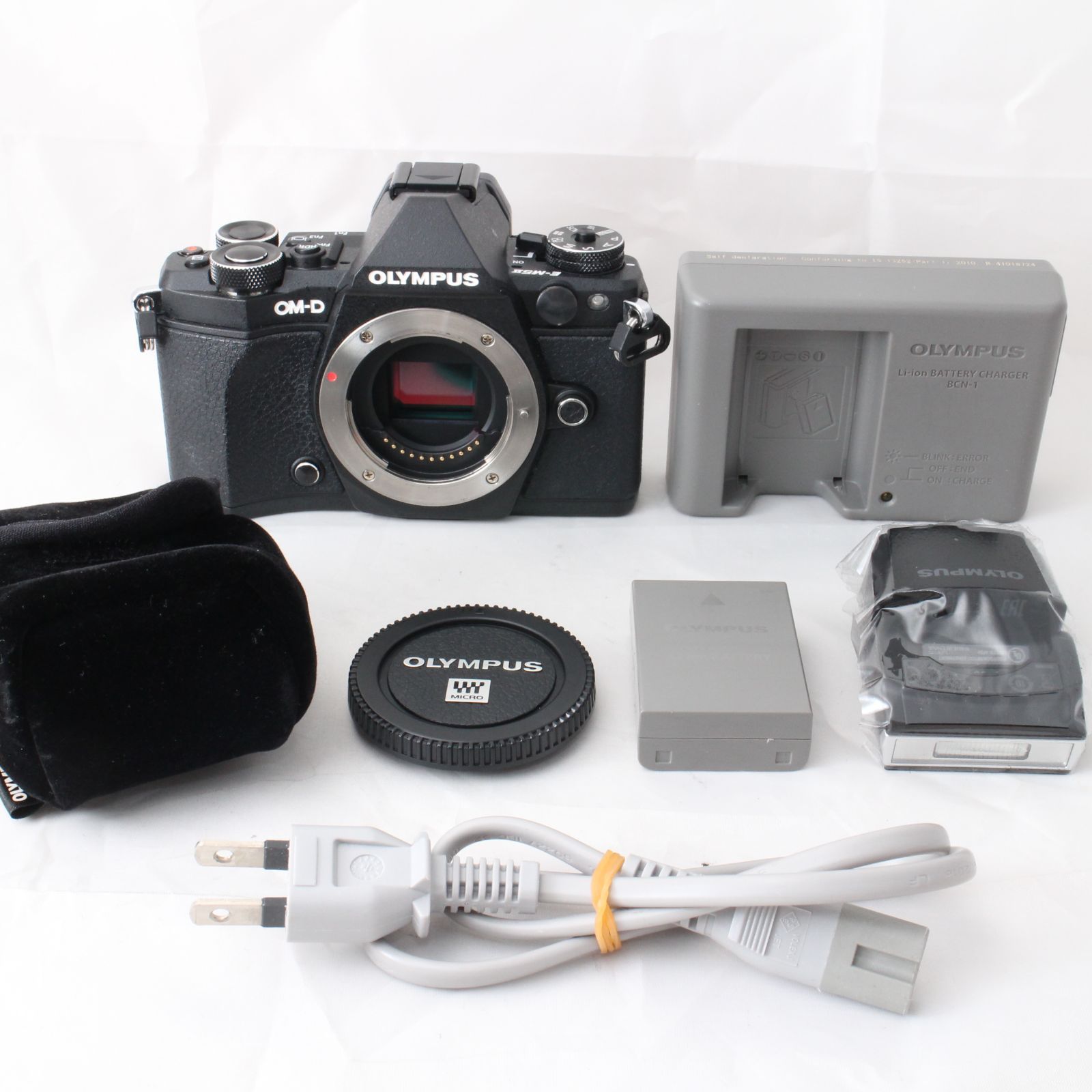 ☆良品・ショット数5158☆ OLYMPUS ミラーレス一眼 OM-D E-M5 MarkII
