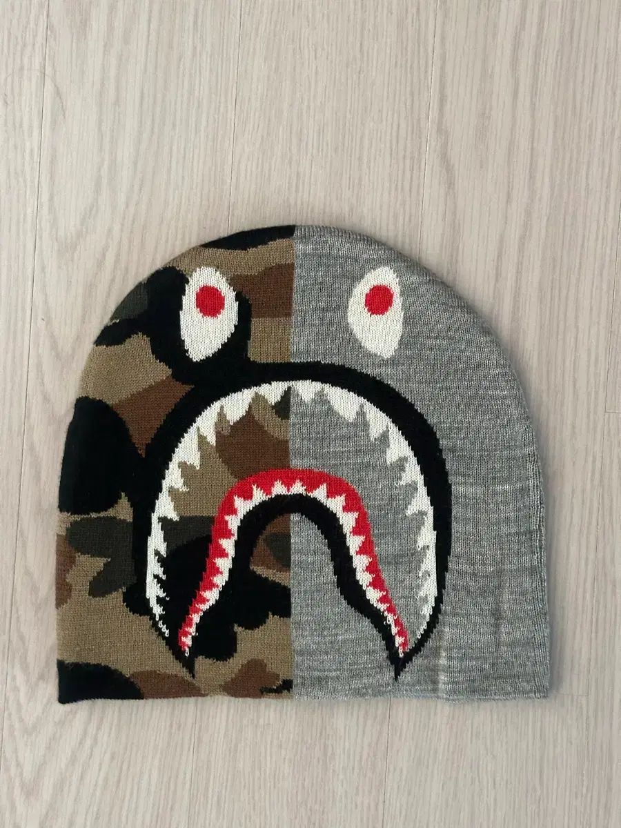 A BATHING APE アベイシングエイプ シャーク ビーニー