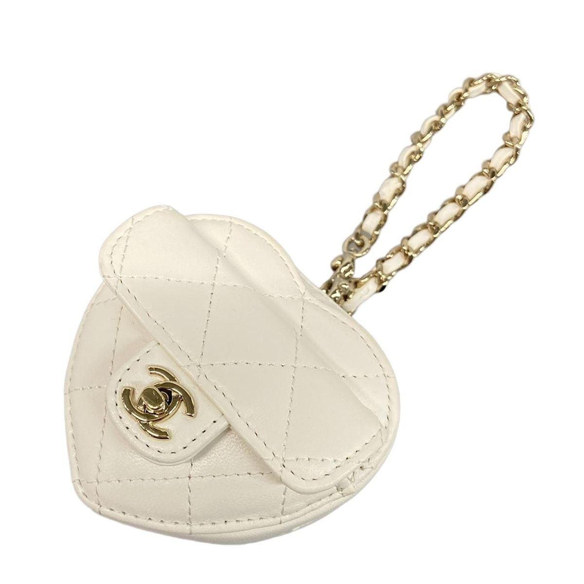 美品　シャネル　キーホルダー　バッグチャーム CHANEL(シャネル) キーホルダー(チャーム)美品 マトラッセ AP4838 白