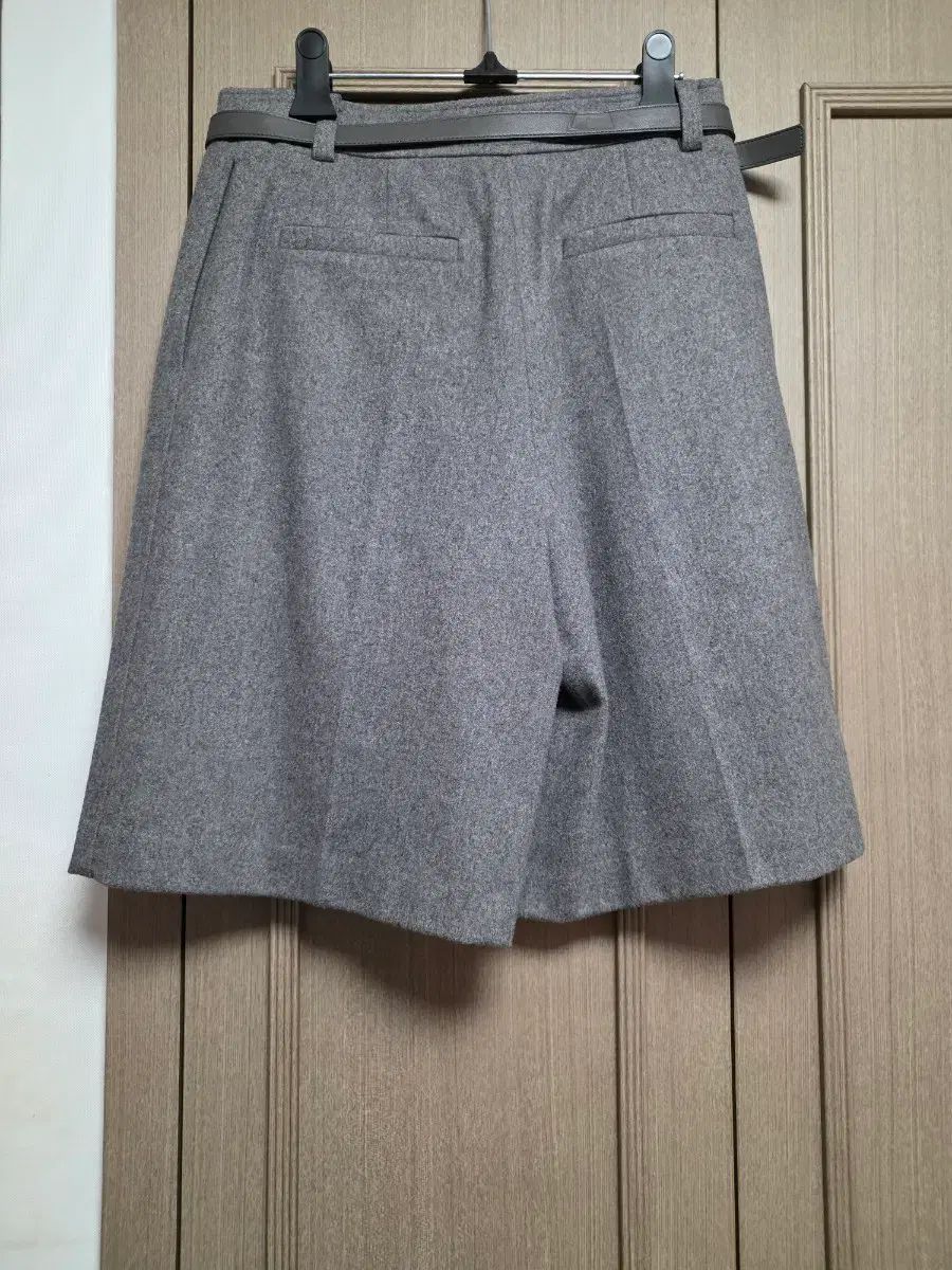 マイン グレー ハーフパンツ ベルト