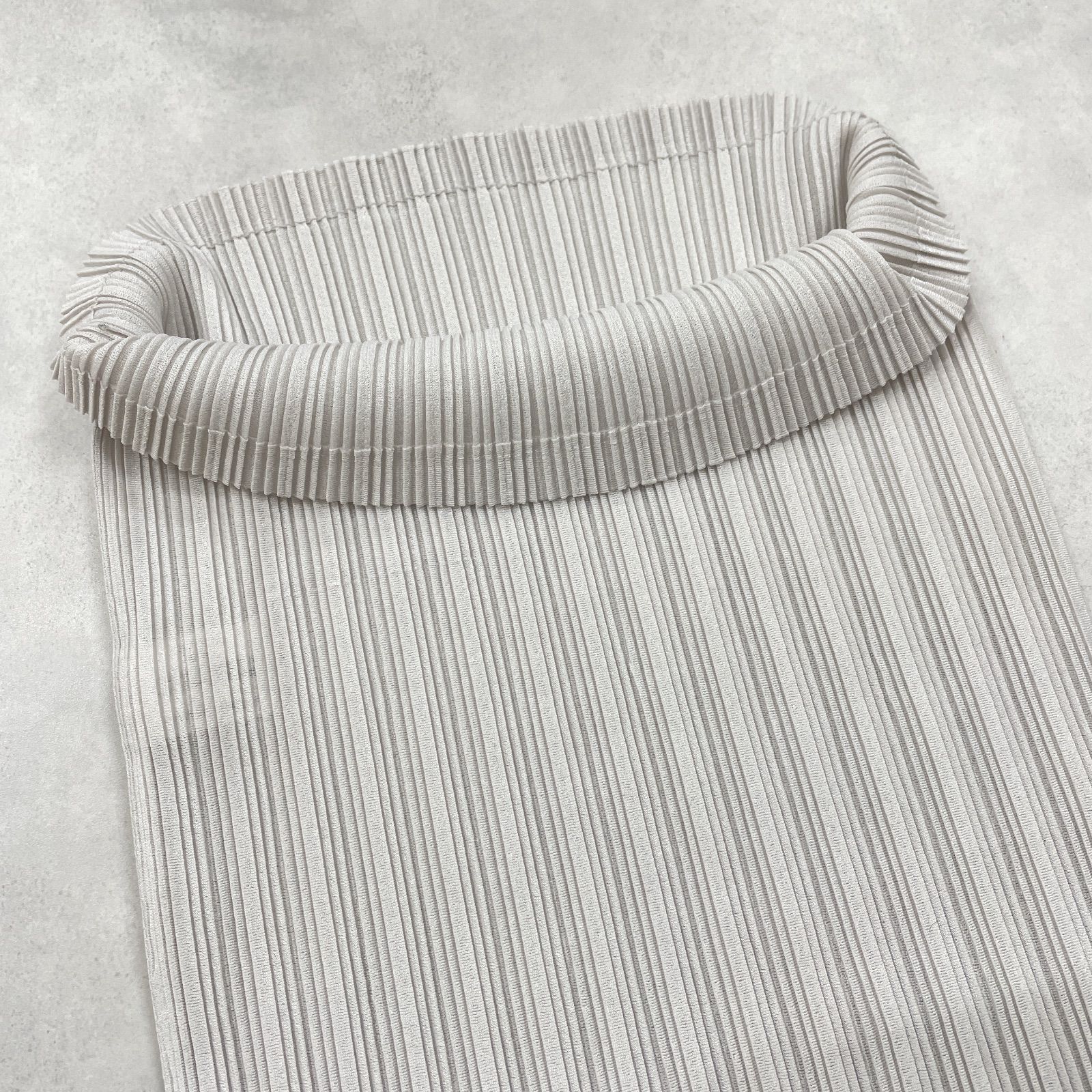 プリーツプリーズ