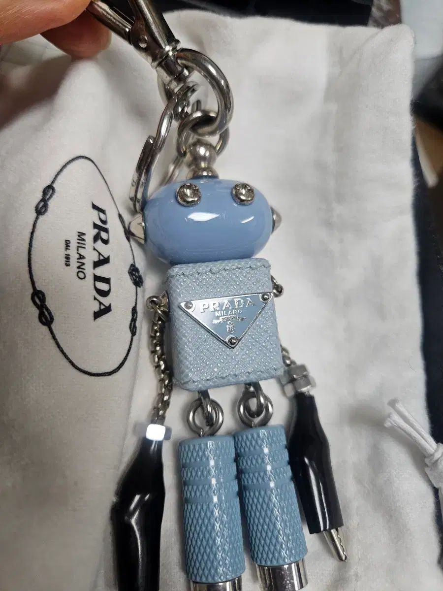 PRADA ロボット型キーホルダー ブルー PRADA ロボット型キーホルダー ブルー PRADA ロボット型キーホルダー