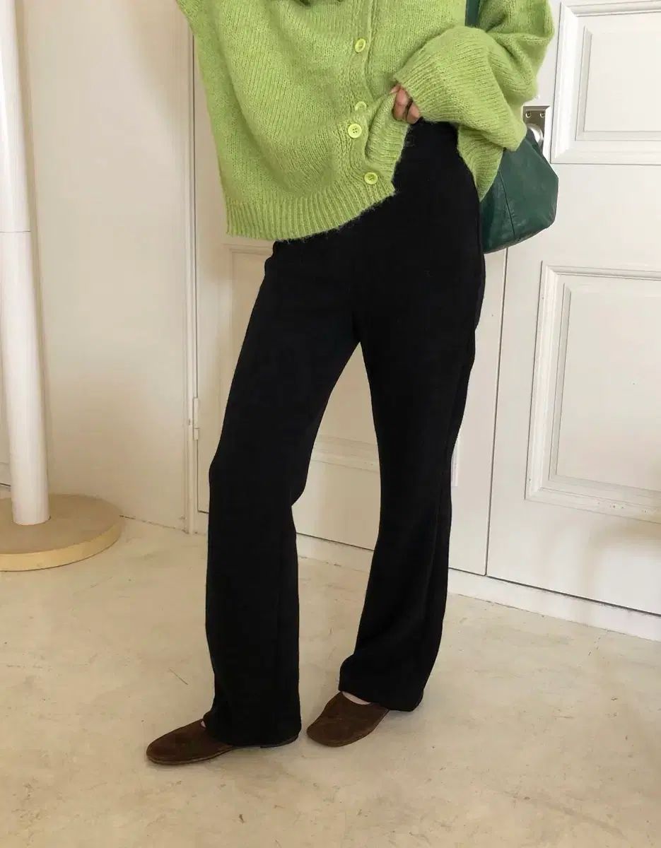 ジョイドビビエ マジックパンツ