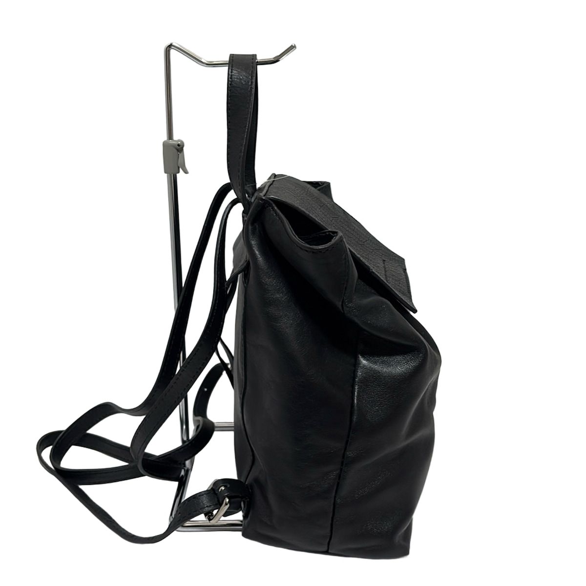 GIANNICHIARINI ジャンニキャリーニ ジャンニキアリーニ リュックサック - 黒 型押し加工 レザー