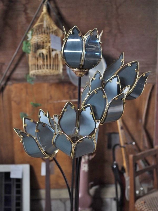 かわいいお花のフロアスタンド 現代モノ 古録展 品番D 643