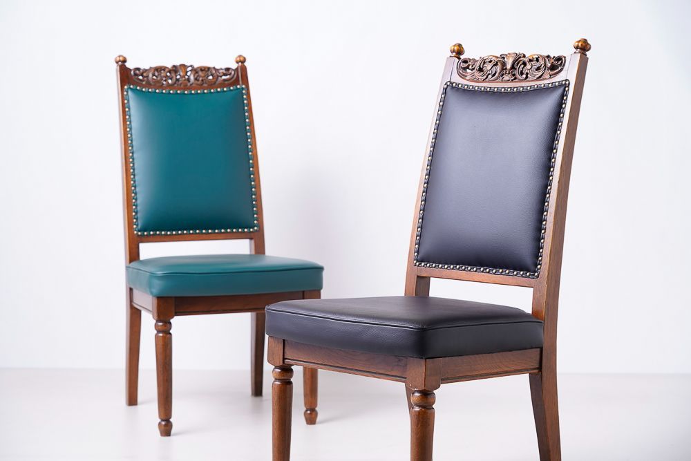 本革張り替え済 アンティーク調 ダイニングチェア 2脚セット 木製 鋲打ち 在庫No.i-00043