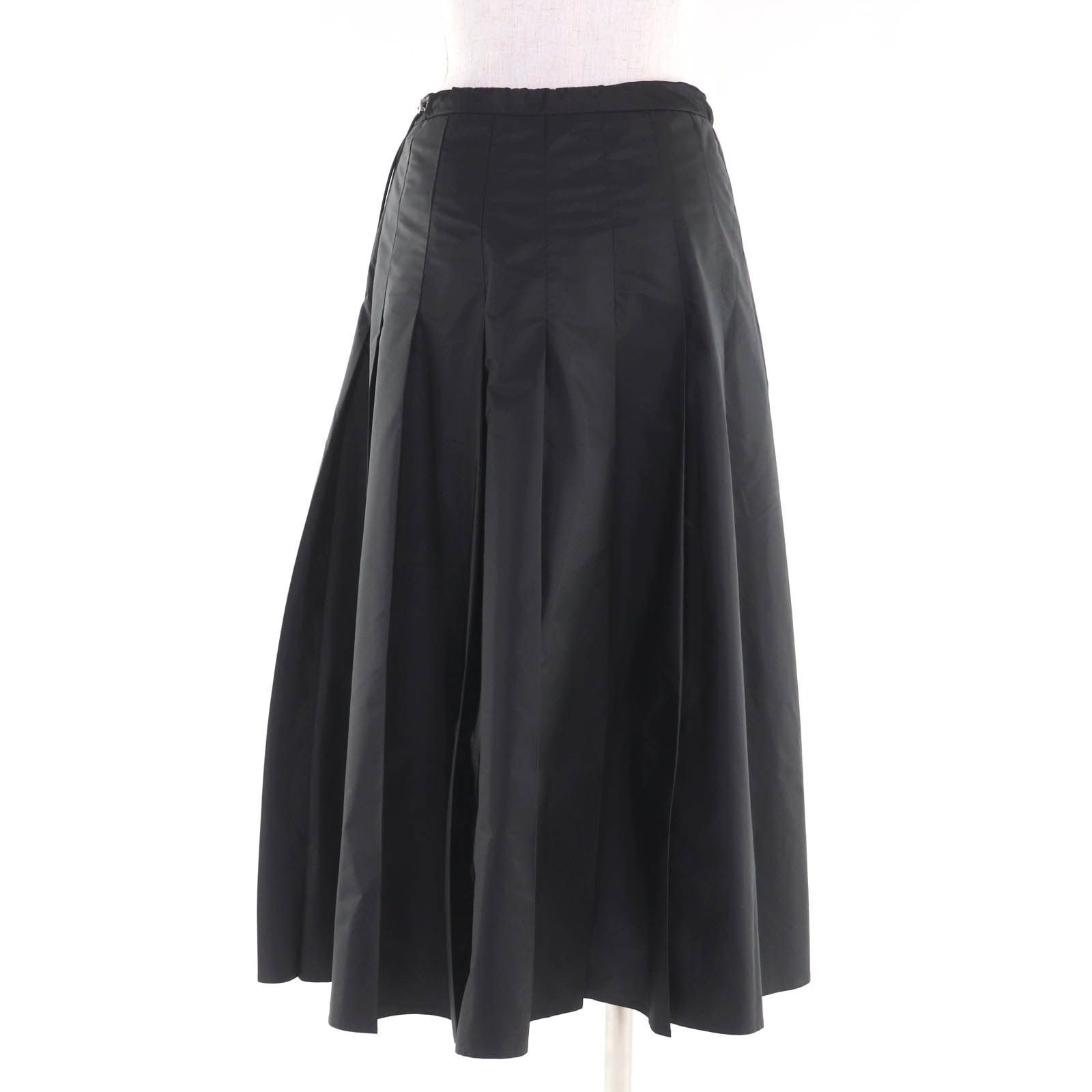 美品◇MONCLER モンクレール 2022年製 H20932D00020 GONNA ロゴ刺繍