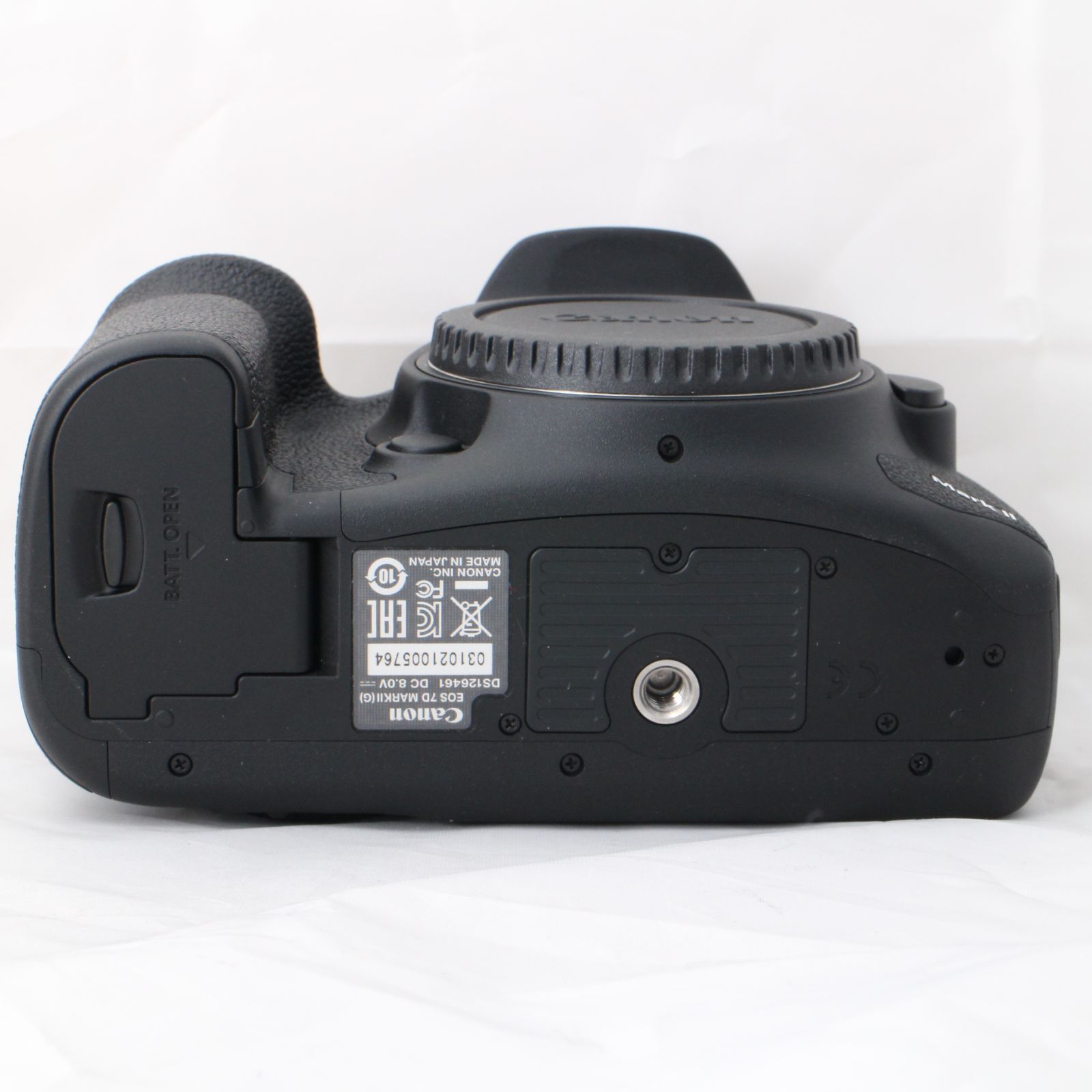 ☆新品級・ショット数2692☆ Canon デジタル一眼レフカメラ EOS 7D