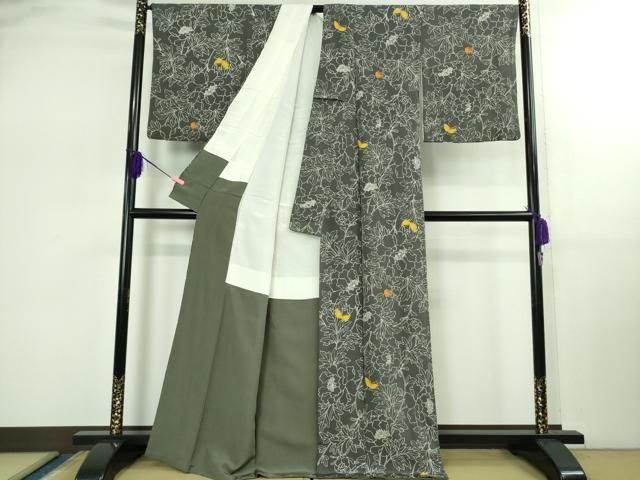 上 銀座 志ま亀 小紋 舞蝶花文 藍墨茶色地 鬼しぼ縮緬 たとう紙付き kh 6