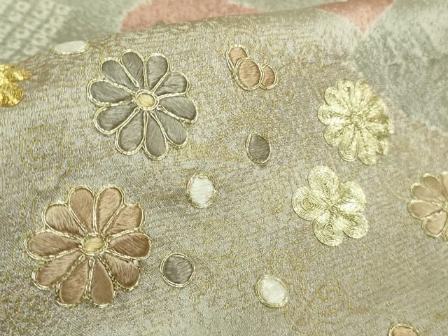 駒刺繍