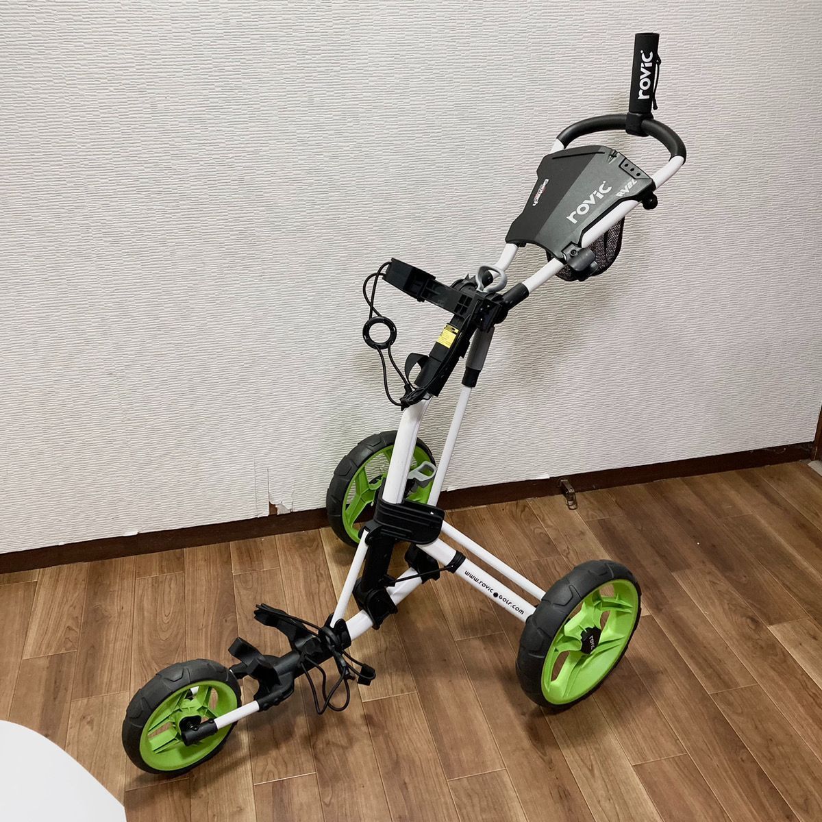 ROVIC ゴルフプッシュカート RV2L ホワイト×グリーン 三輪 3輪 自立 ROVIC ゴルフプッシュカート RV2L ホワイト×グリーン 三輪 3輪 自立