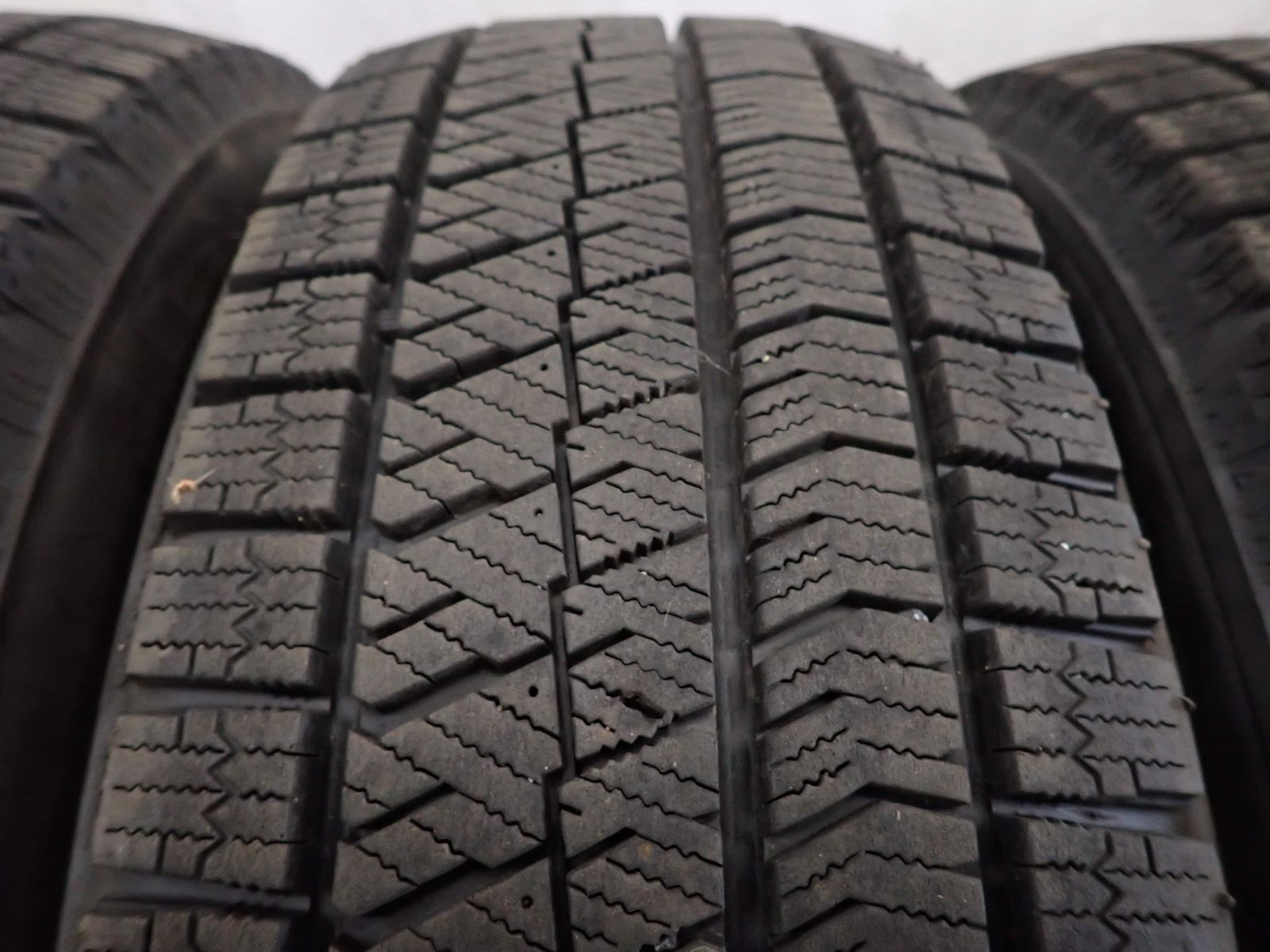  特売品 冬4本SET 会社宛 195 65 R 16 92 Q ブリヂストン ブリザック VRX 2 2020年製 ライズ プリウス 50系 ロッキー レックス NO G 0234 16インチ スタッドレス