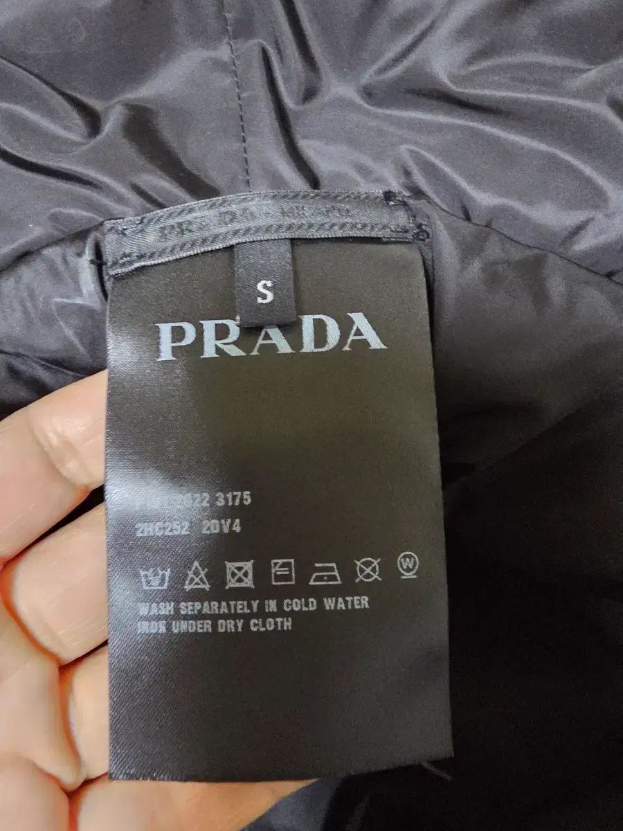 ダウン バケットハット