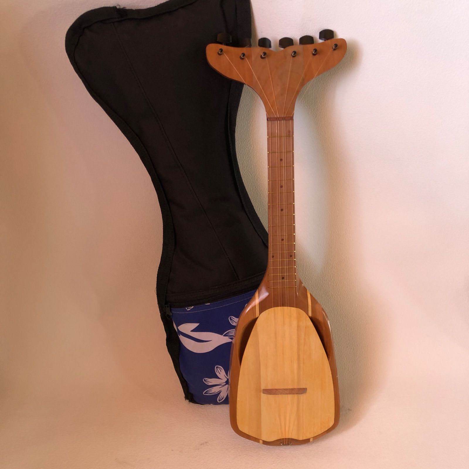 アソヌ タヒチアンウクレレ Asonu Tahitian Ukulele 6弦