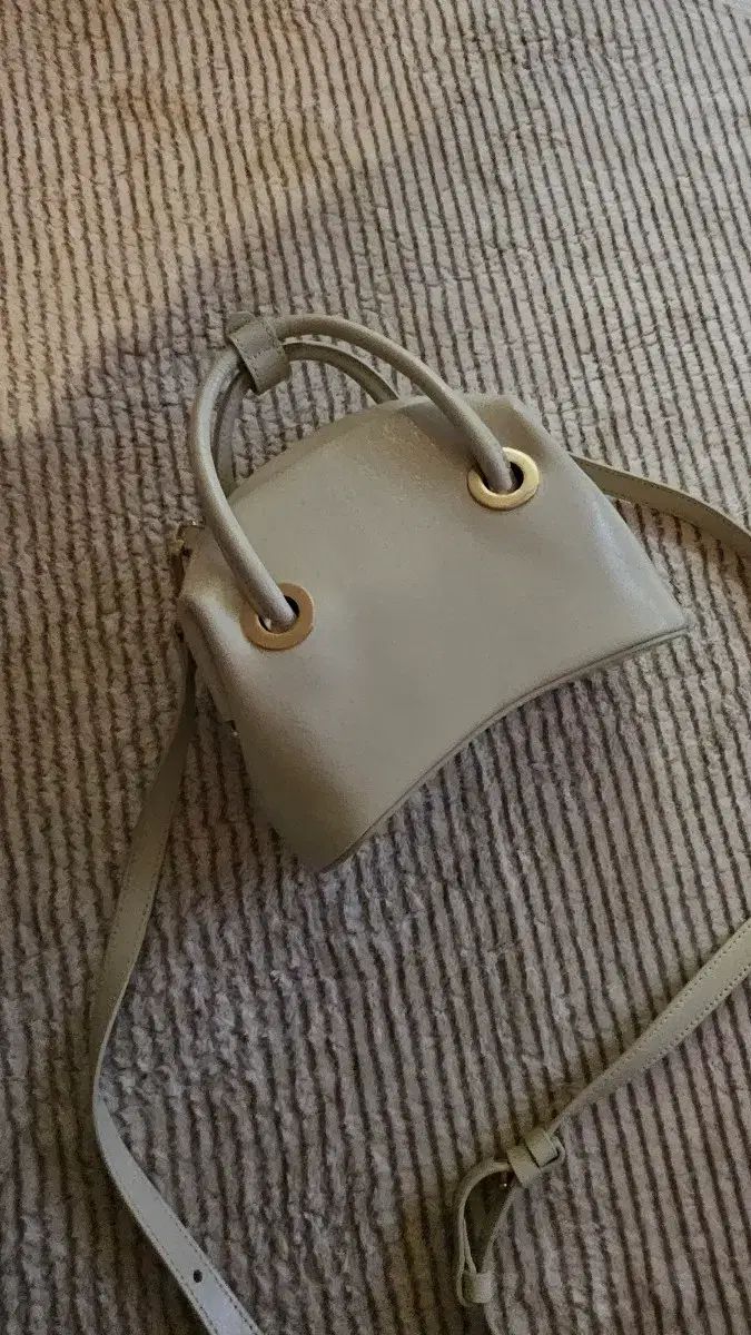 OSOI サークル ミニバック ウォッシュド ベージュ