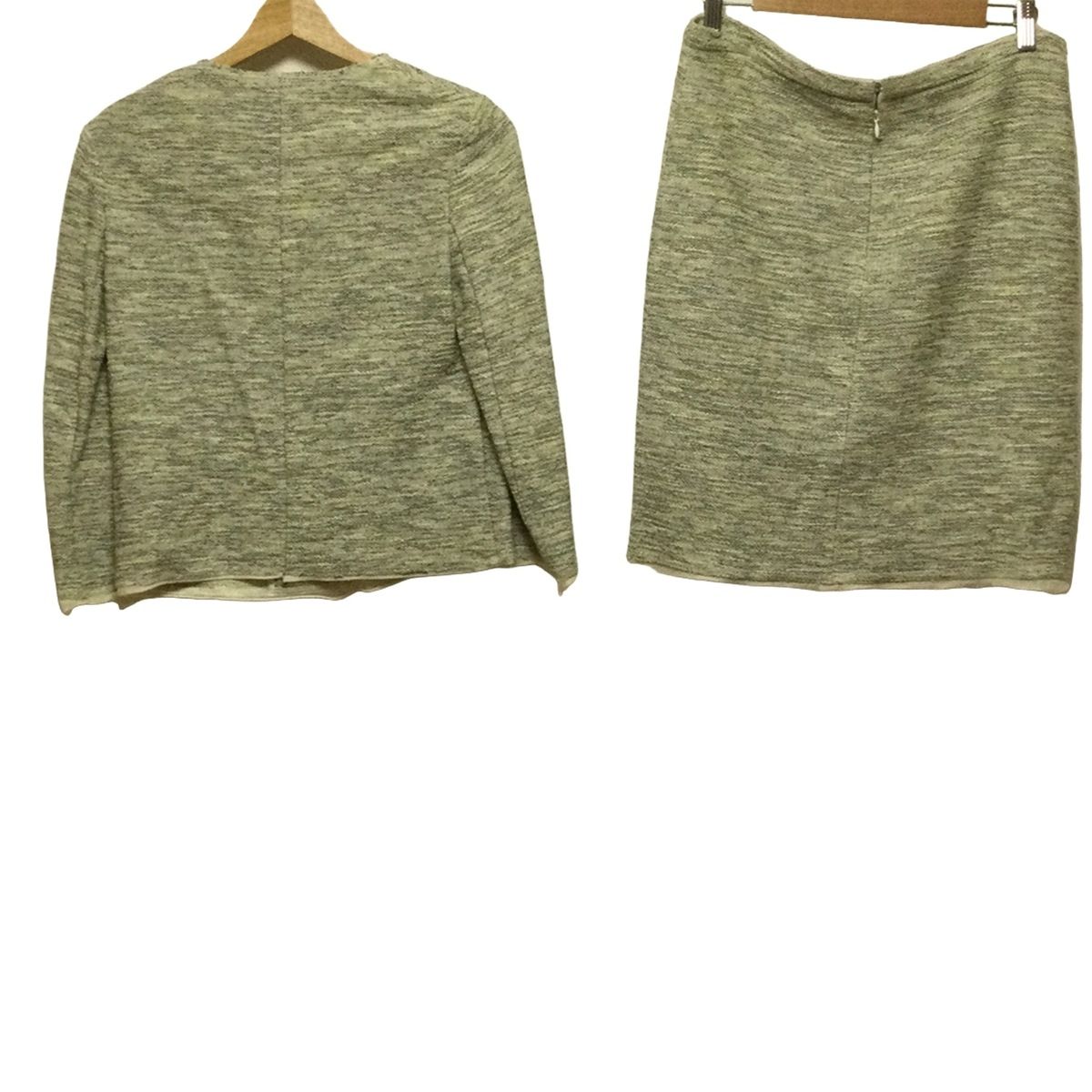 PAOLA FRANI パオラ フラーニ スカートスーツ レディース - アイボリー×イエローグリーン×マルチ ツイード コサージュ付き