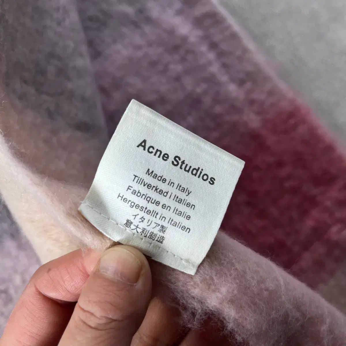 Studios アクネストゥディオズ