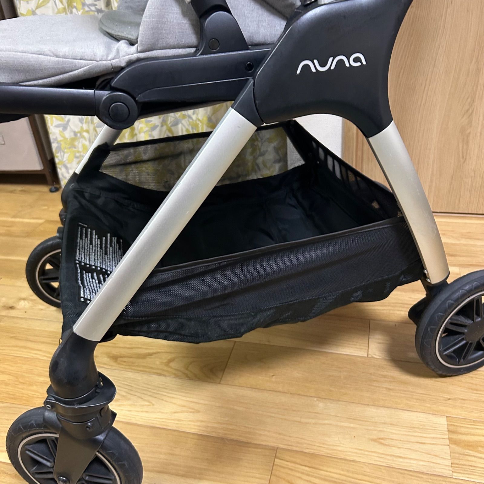 ヌナ ベビーカー