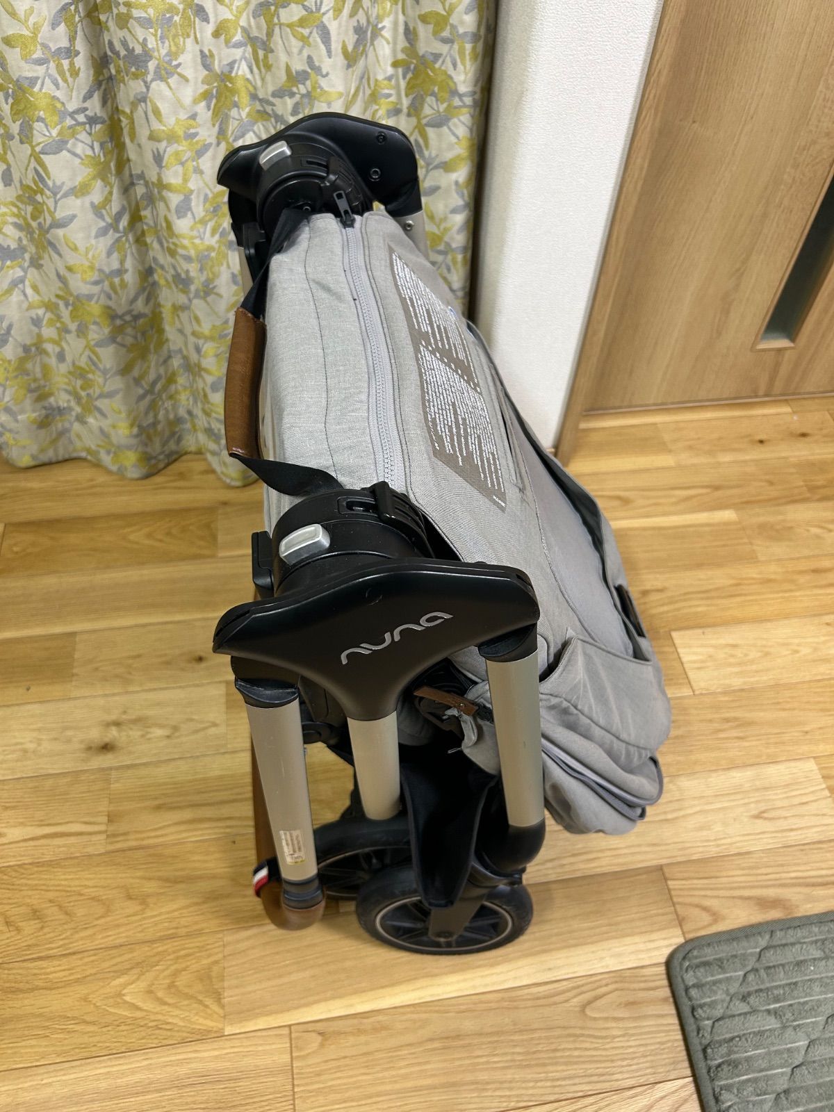 ヌナ ベビーカー