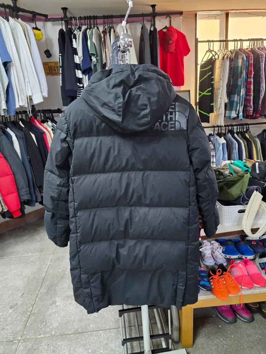 THE NORTH FACE ザノースフェイス ジュニア ブラック ロング丈ダウンジャケット 1318