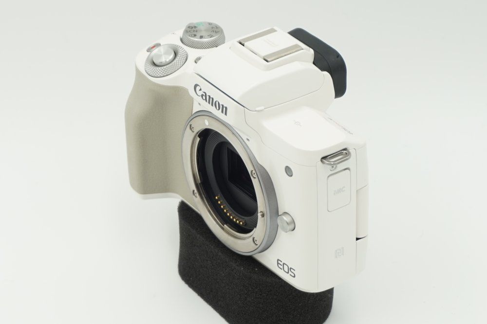 Canon ミラーレス一眼カメラ EOS Kiss M ボディー ホワイト EOSKISSMWH