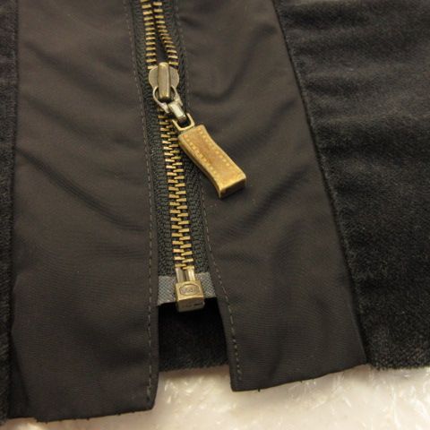 ジップアップ 刺繍