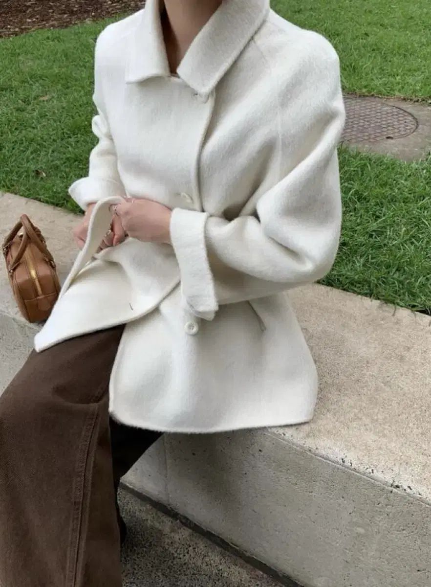 オンデミン ローエン ハーフコート アイボリー