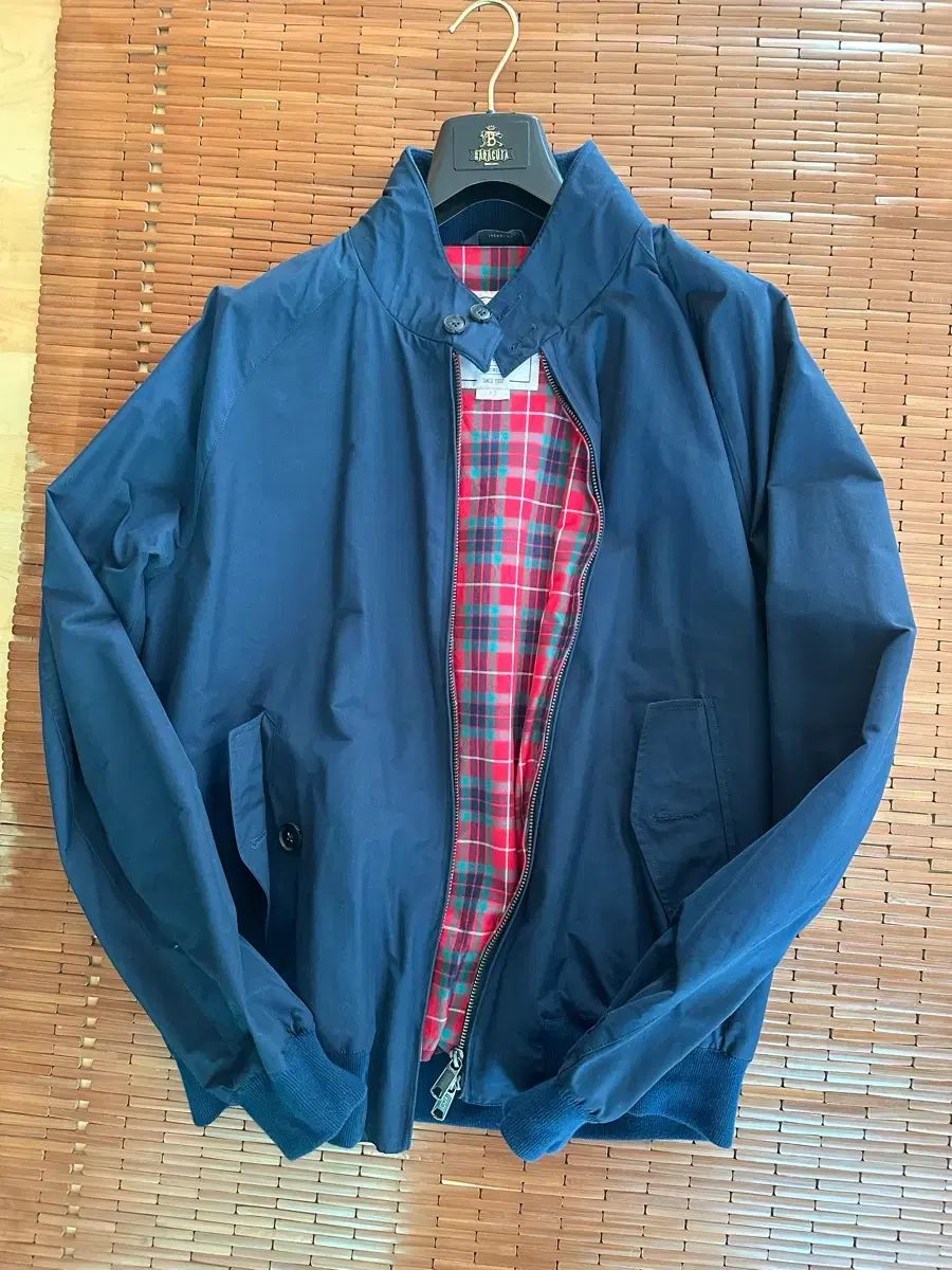 バラクータ G9 ネイビー カラー 42 サイズ