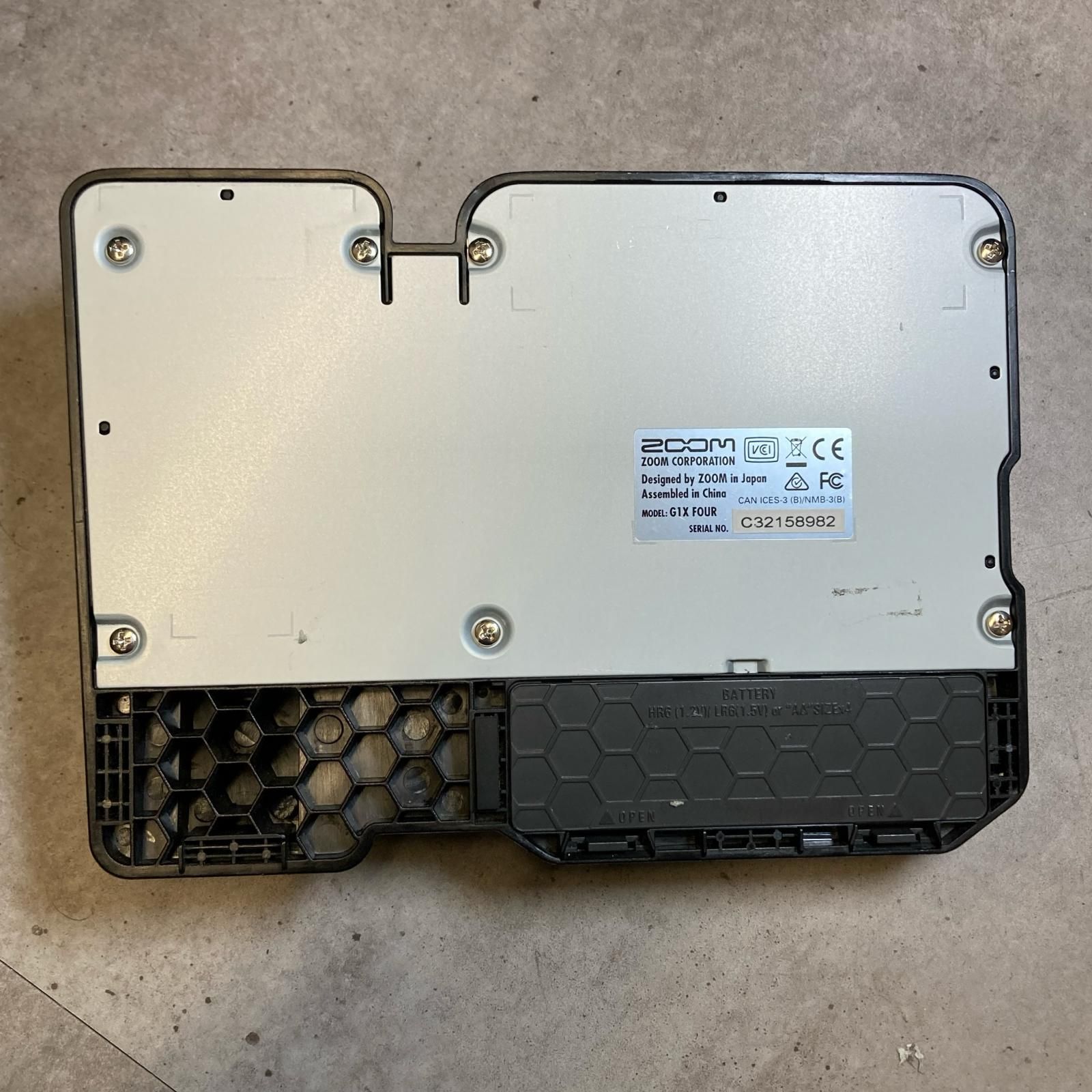 楽器 ZOOM ズーム エフェクター G 1 X Four 472