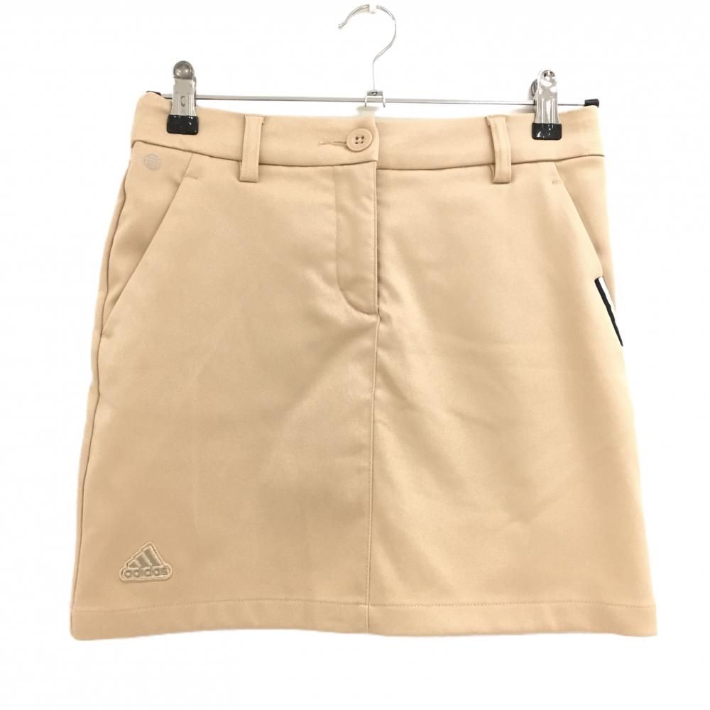【美品】アディダス スカート ベージュ ロゴワッペン 内側インナーパンツ  レディース S ゴルフウェア adidas