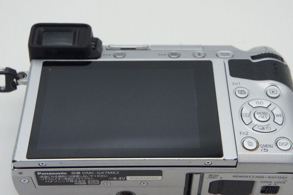 ミラーレス一眼カメラ